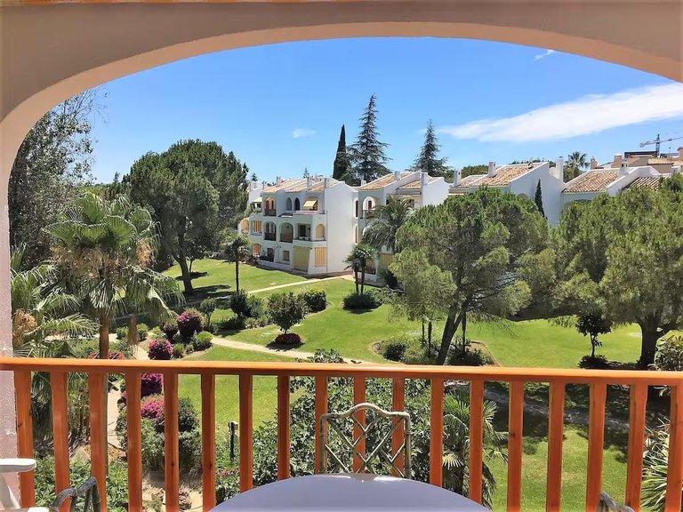 Apartment for Sale in Nueva Andalucía, Malaga 2