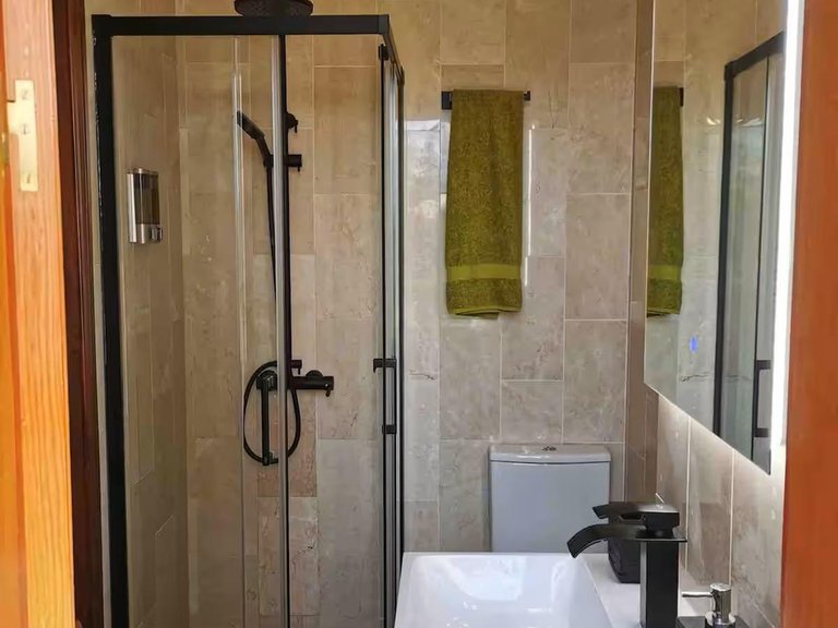Apartment for Sale in Nueva Andalucía, Malaga 23