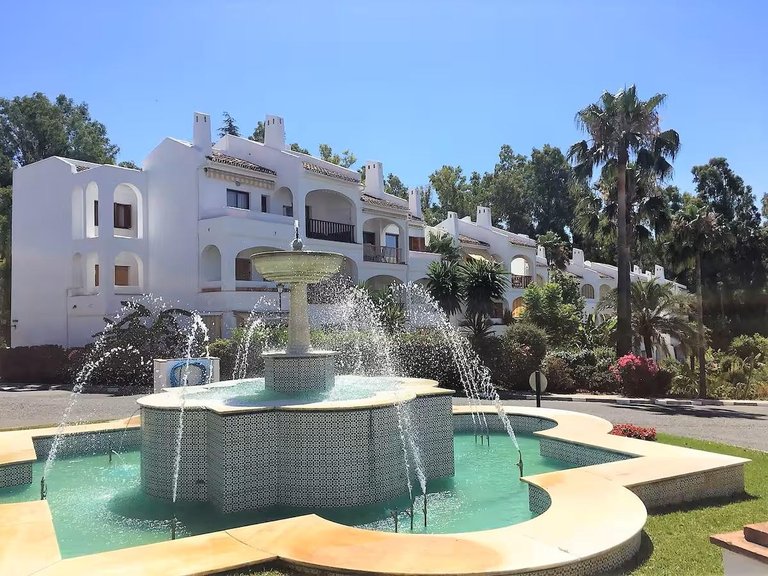 Apartment for Sale in Nueva Andalucía, Malaga 29