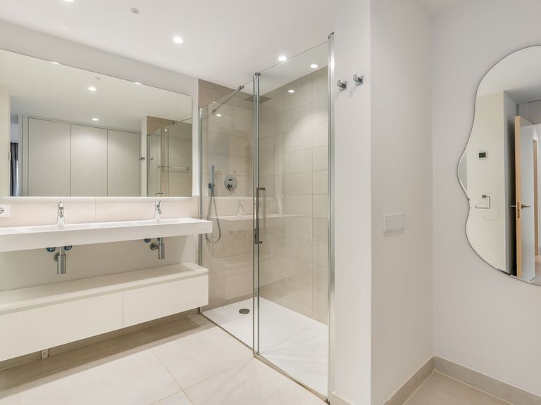 Apartment for Sale in Higueron, Malaga 17