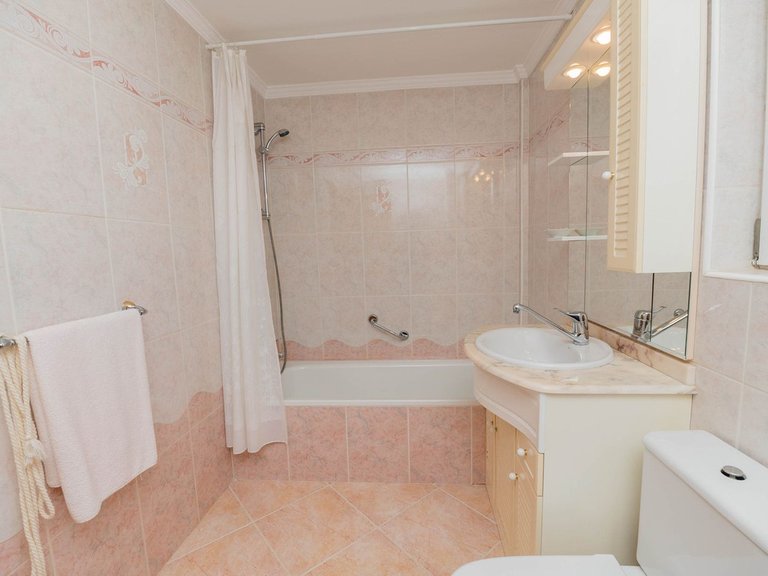 Villa for Sale in Fuengirola, Malaga 12