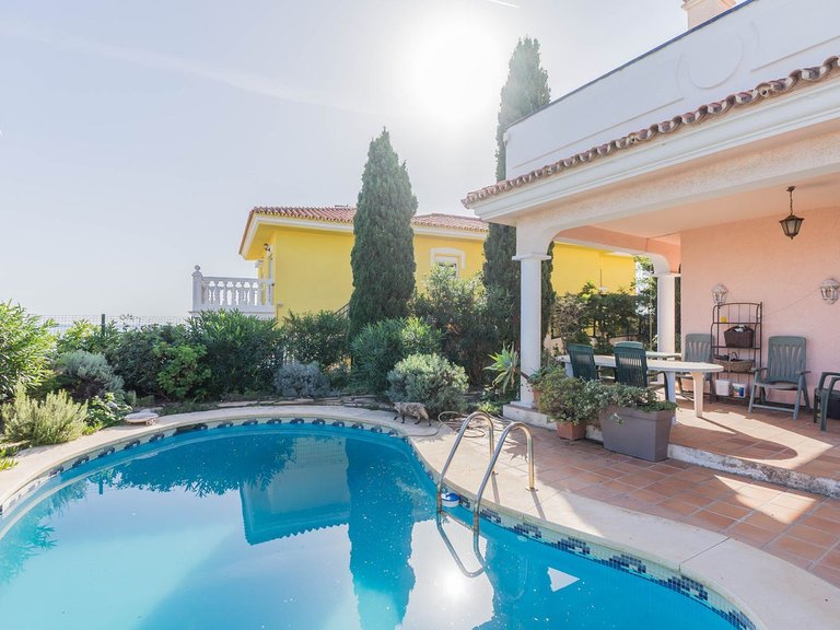 Villa for Sale in Fuengirola, Malaga 30