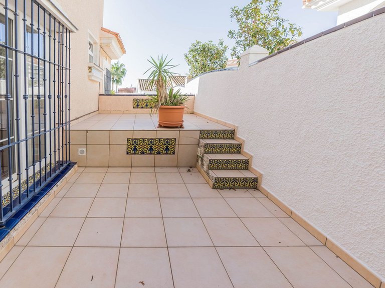 Villa for Sale in Fuengirola, Malaga 32