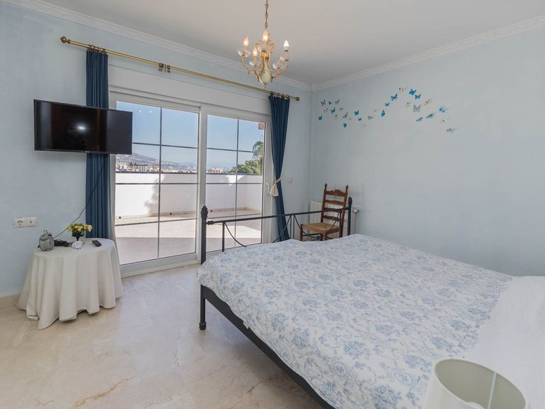 Villa for Sale in Fuengirola, Malaga 4