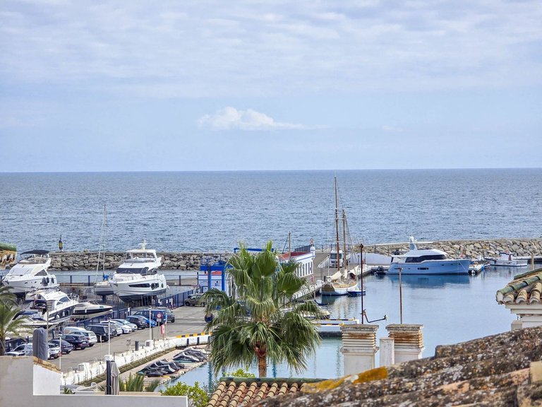Penthouse for Sale in La Duquesa, Malaga 2
