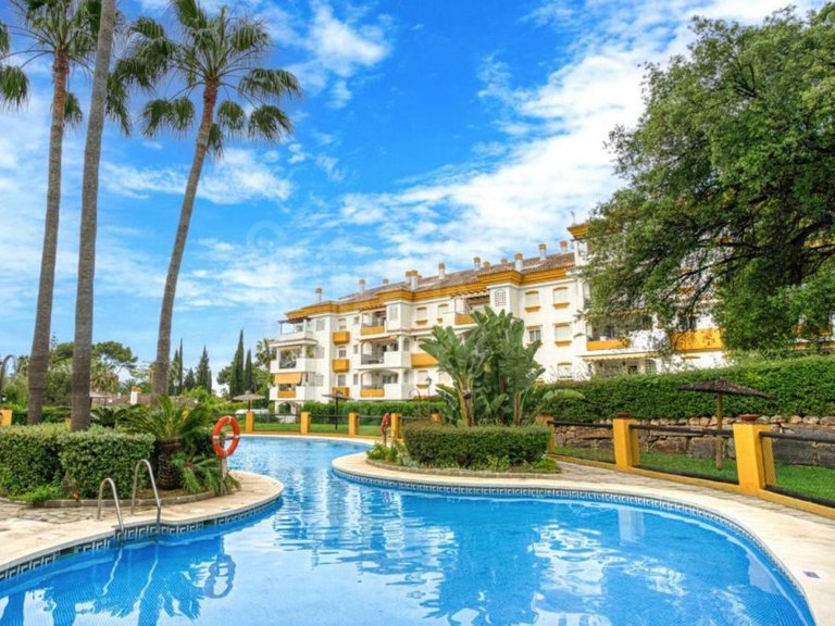 Apartment for Sale in Nagüeles, Malaga 2