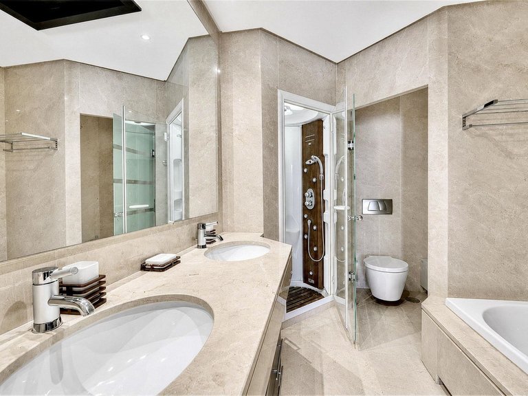 Apartment for Sale in Puerto Banús, Malaga 10