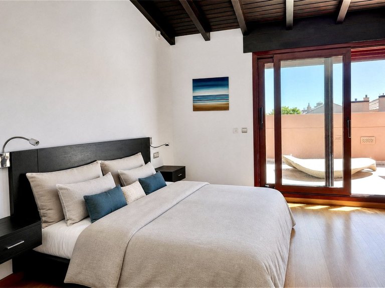 Apartment for Sale in Puerto Banús, Malaga 12