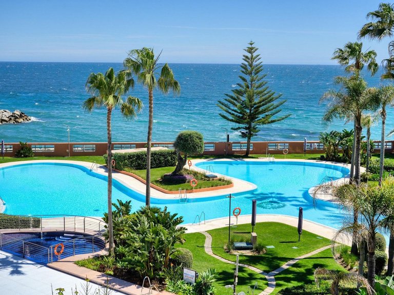 Apartment for Sale in Puerto Banús, Malaga 13