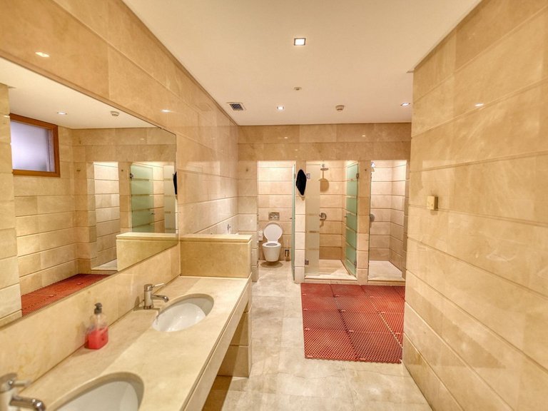 Apartment for Sale in Puerto Banús, Malaga 16