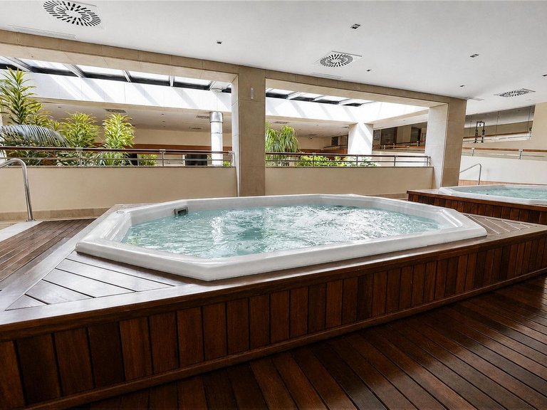 Apartment for Sale in Puerto Banús, Malaga 21