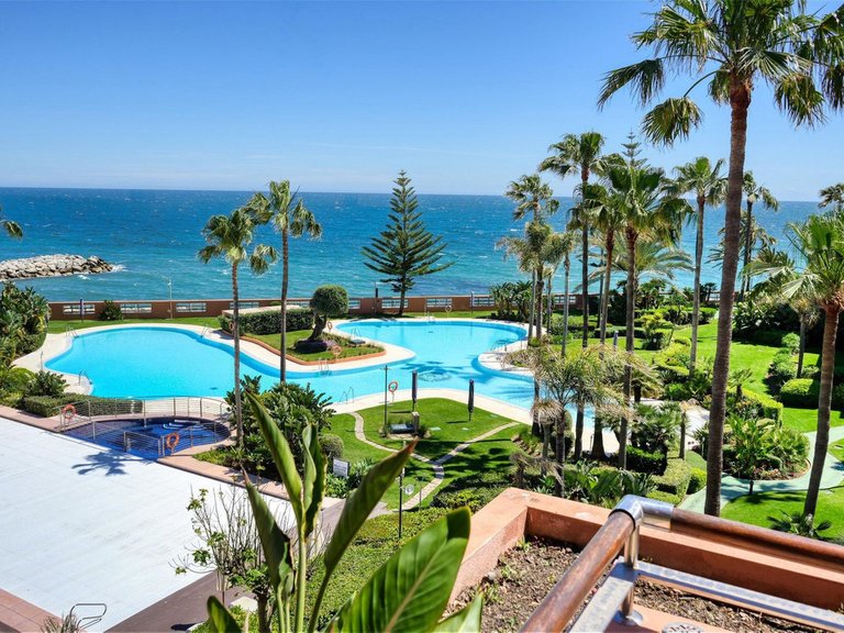 Apartment for Sale in Puerto Banús, Malaga 22
