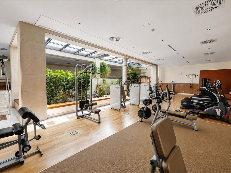 Apartment for Sale in Puerto Banús, Malaga 24