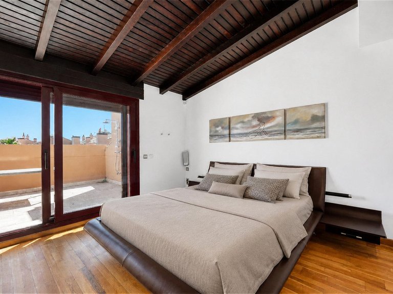 Apartment for Sale in Puerto Banús, Malaga 6
