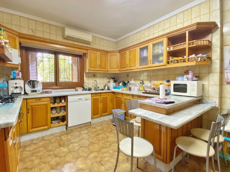 Villa for Sale in Marbella, Malaga 18