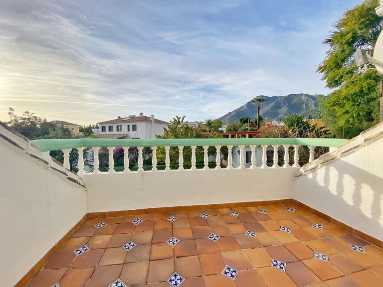 Villa for Sale in Marbella, Malaga 24