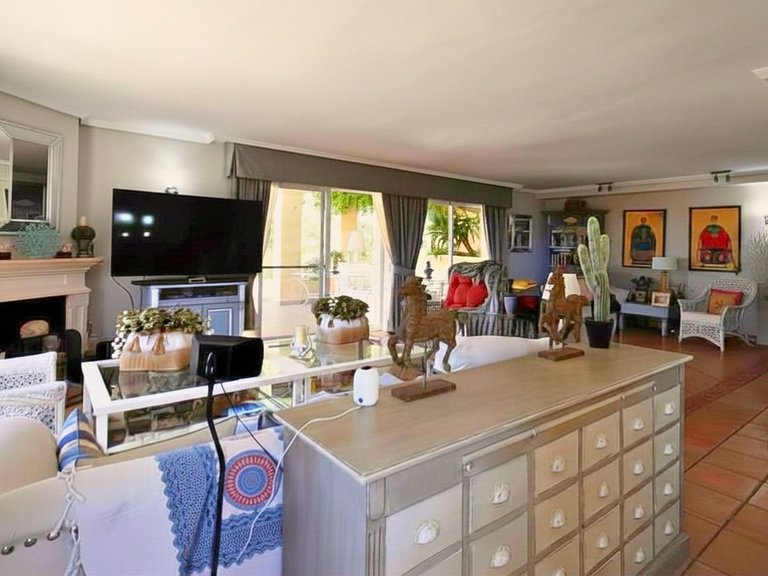 Villa for Sale in Guadalmina Alta, Malaga 12