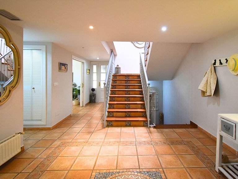 Villa for Sale in Guadalmina Alta, Malaga 21