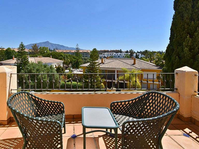 Villa for Sale in Guadalmina Alta, Malaga 4
