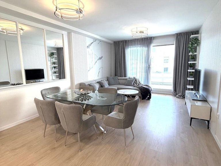 Apartment for Sale in Nueva Andalucía, Malaga 2