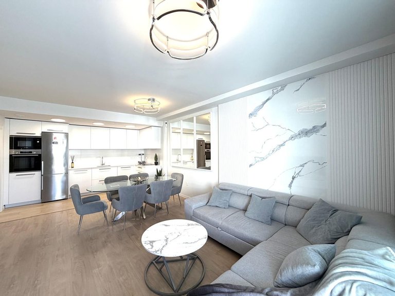 Apartment for Sale in Nueva Andalucía, Malaga 9