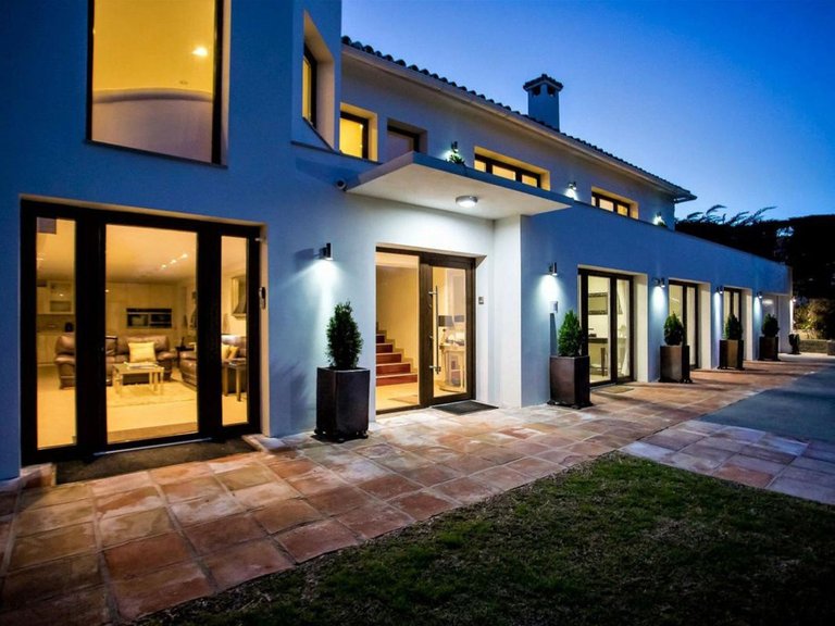 Villa for Sale in San Pedro De Alcántara, Malaga 31
