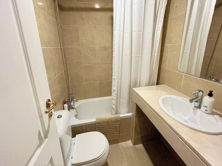 Apartment for Sale in La Duquesa, Malaga 15