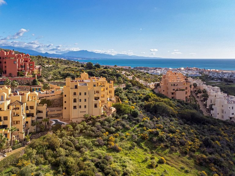 Apartment for Sale in La Duquesa, Malaga 2
