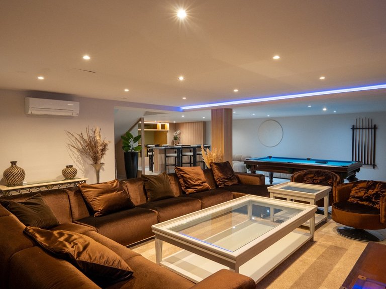 Villa for Sale in Nueva Andalucía, Malaga 28