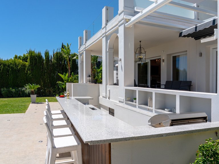 Villa for Sale in Nueva Andalucía, Malaga 43