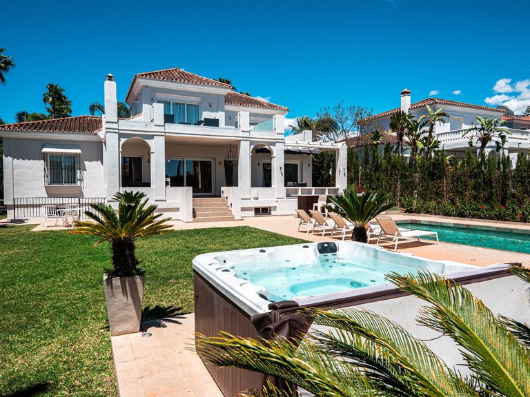 Villa for Sale in Nueva Andalucía, Malaga 50