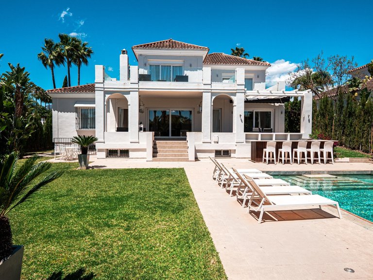 Villa for Sale in Nueva Andalucía, Malaga 52