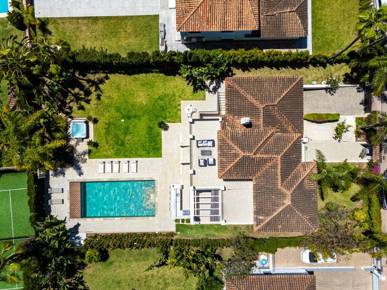 Villa for Sale in Nueva Andalucía, Malaga 57