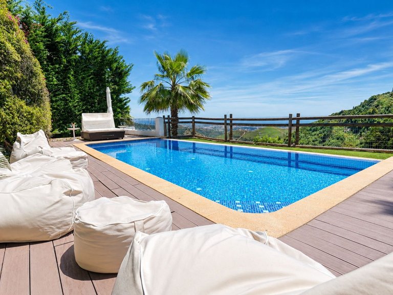 Villa for Sale in Benahavís, Malaga 12