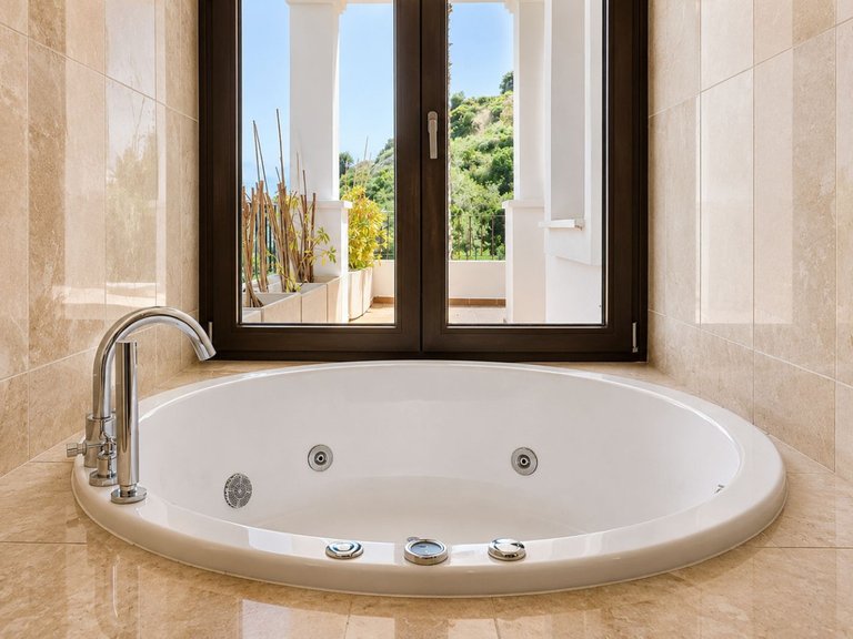 Villa for Sale in Benahavís, Malaga 21