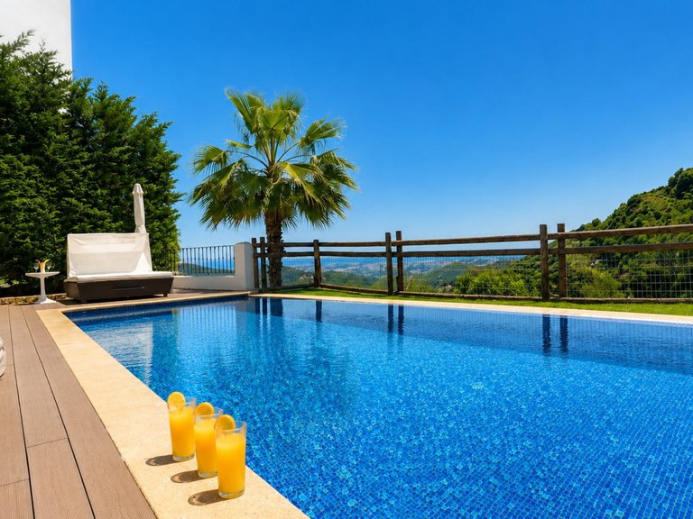 Villa for Sale in Benahavís, Malaga 5