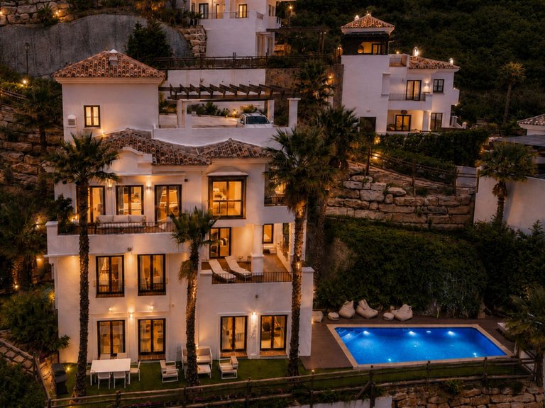 Villa for Sale in Benahavís, Malaga 52