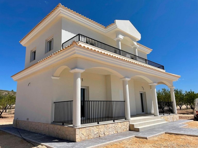 Villa for Sale in Pinoso, Alicante 4