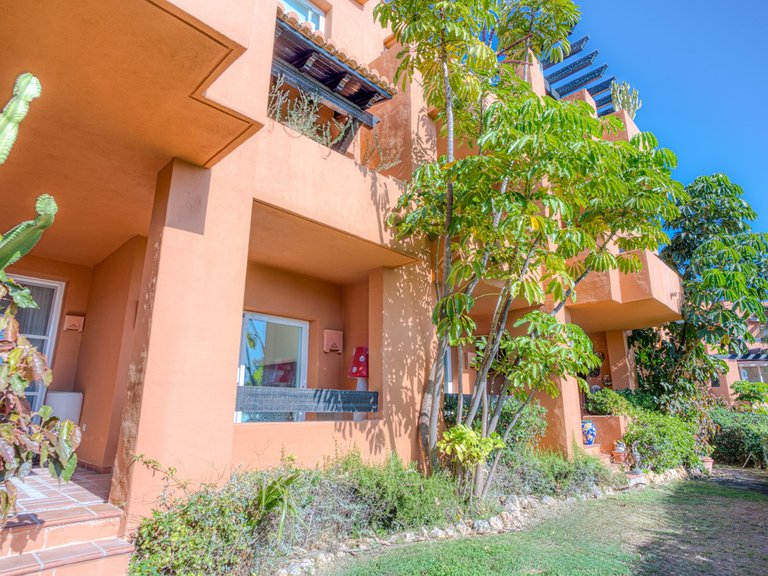 Apartment for Sale in Nueva Andalucía, Malaga 10