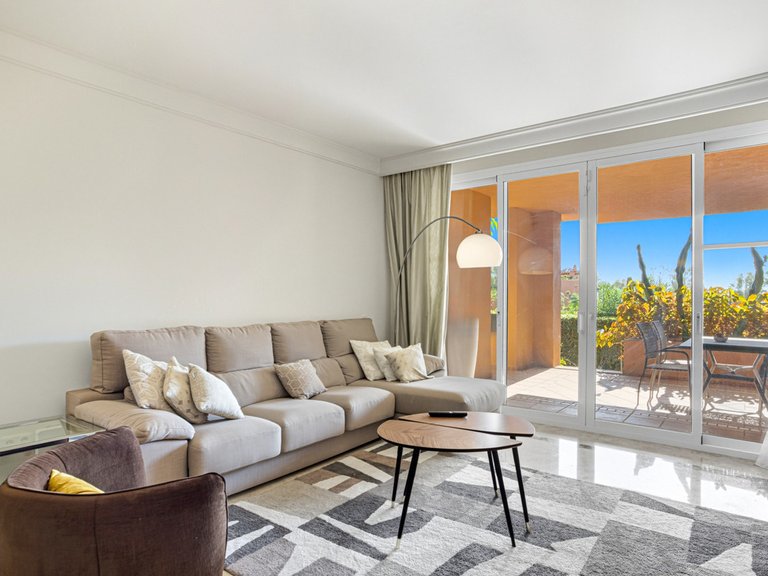 Apartment for Sale in Nueva Andalucía, Malaga 11