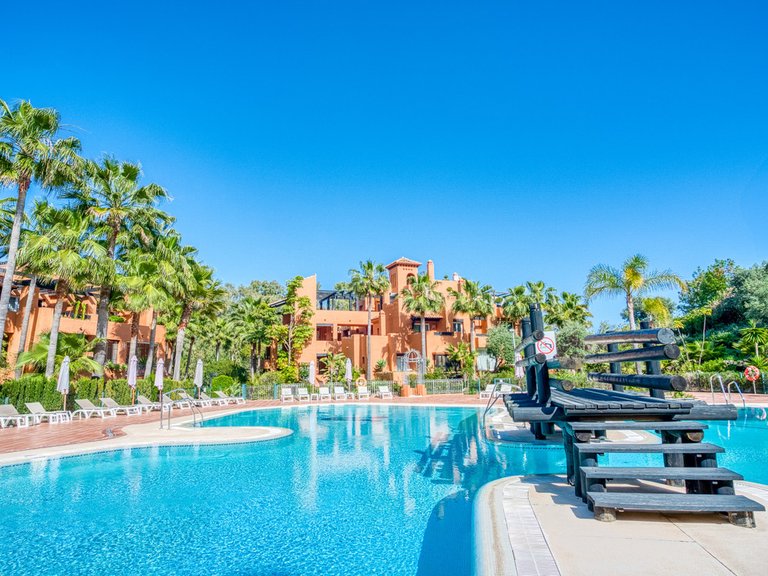 Apartment for Sale in Nueva Andalucía, Malaga 13