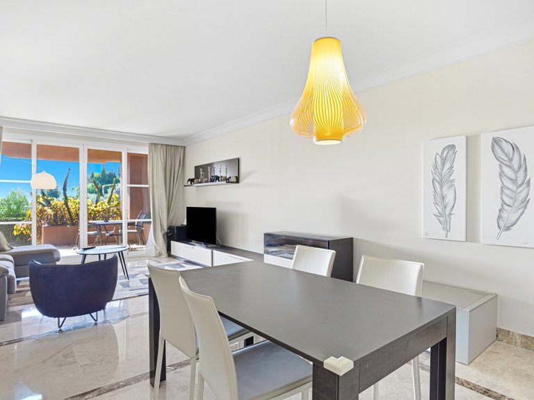 Apartment for Sale in Nueva Andalucía, Malaga 17