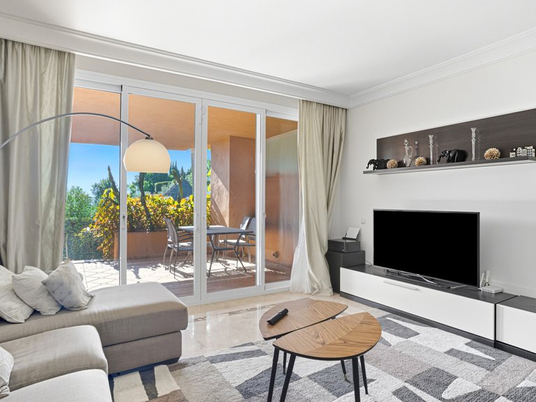 Apartment for Sale in Nueva Andalucía, Malaga 2