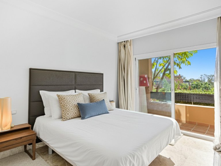Apartment for Sale in Nueva Andalucía, Malaga 3