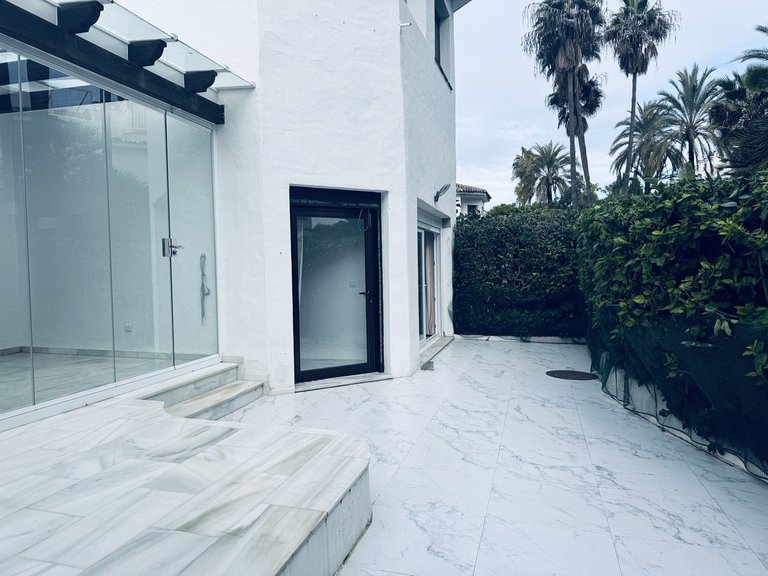 Apartment for Sale in Marbella, Malaga 23