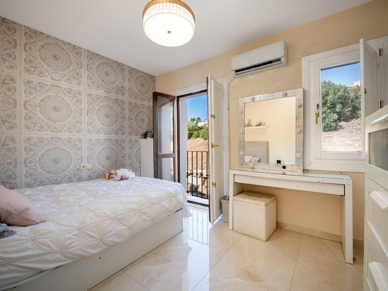 Villa for Sale in Estepona, Malaga 13