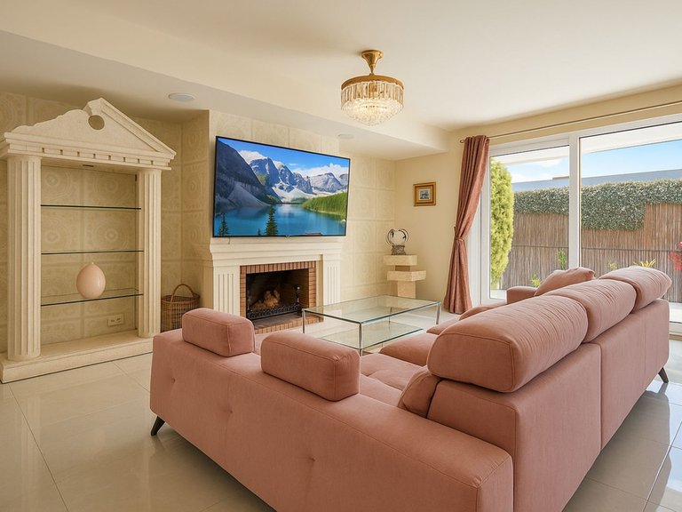 Villa for Sale in Estepona, Malaga 31