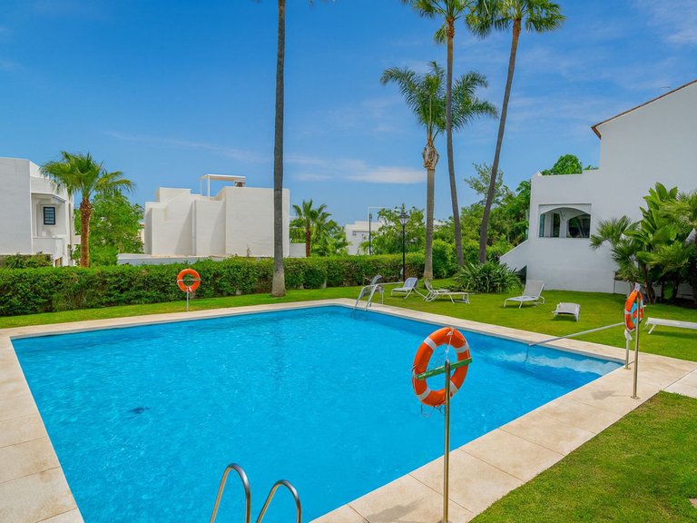 Villa for Sale in Estepona, Malaga 35