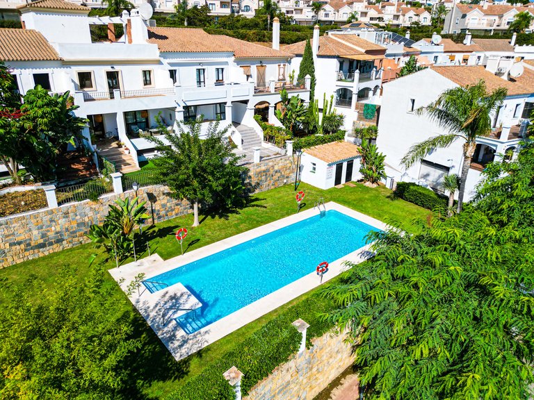Villa for Sale in Estepona, Malaga 42