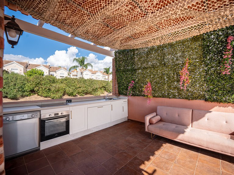 Villa for Sale in Estepona, Malaga 9